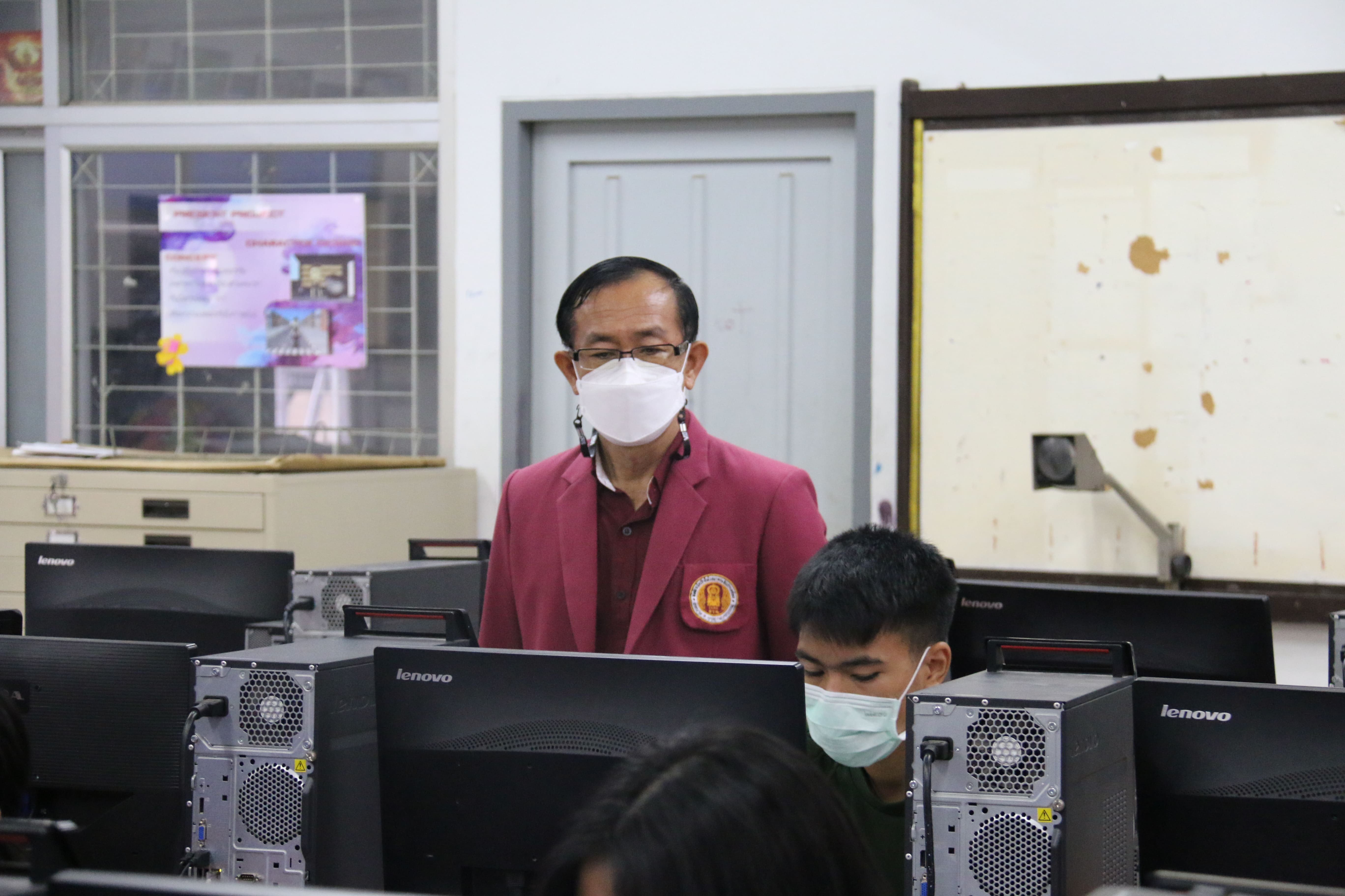 ทักษะการใช้โปรแกรมนำเสนอผลงาน ปวช.